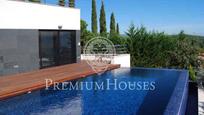 Swimming pool of House or chalet for sale in Sant Vicenç de Montalt  with Air Conditioner, Terrace and Swimming Pool