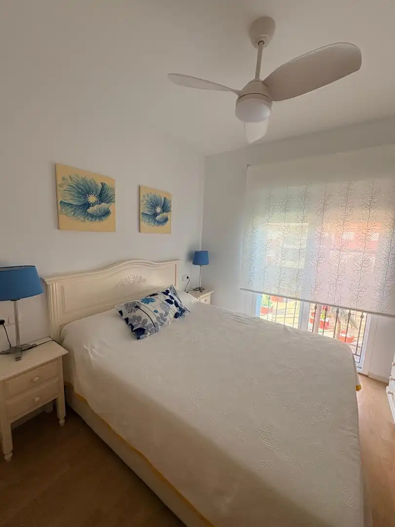 Habitación de Piso de alquiler en Motril con Jardín privado, Terraza y Amueblado