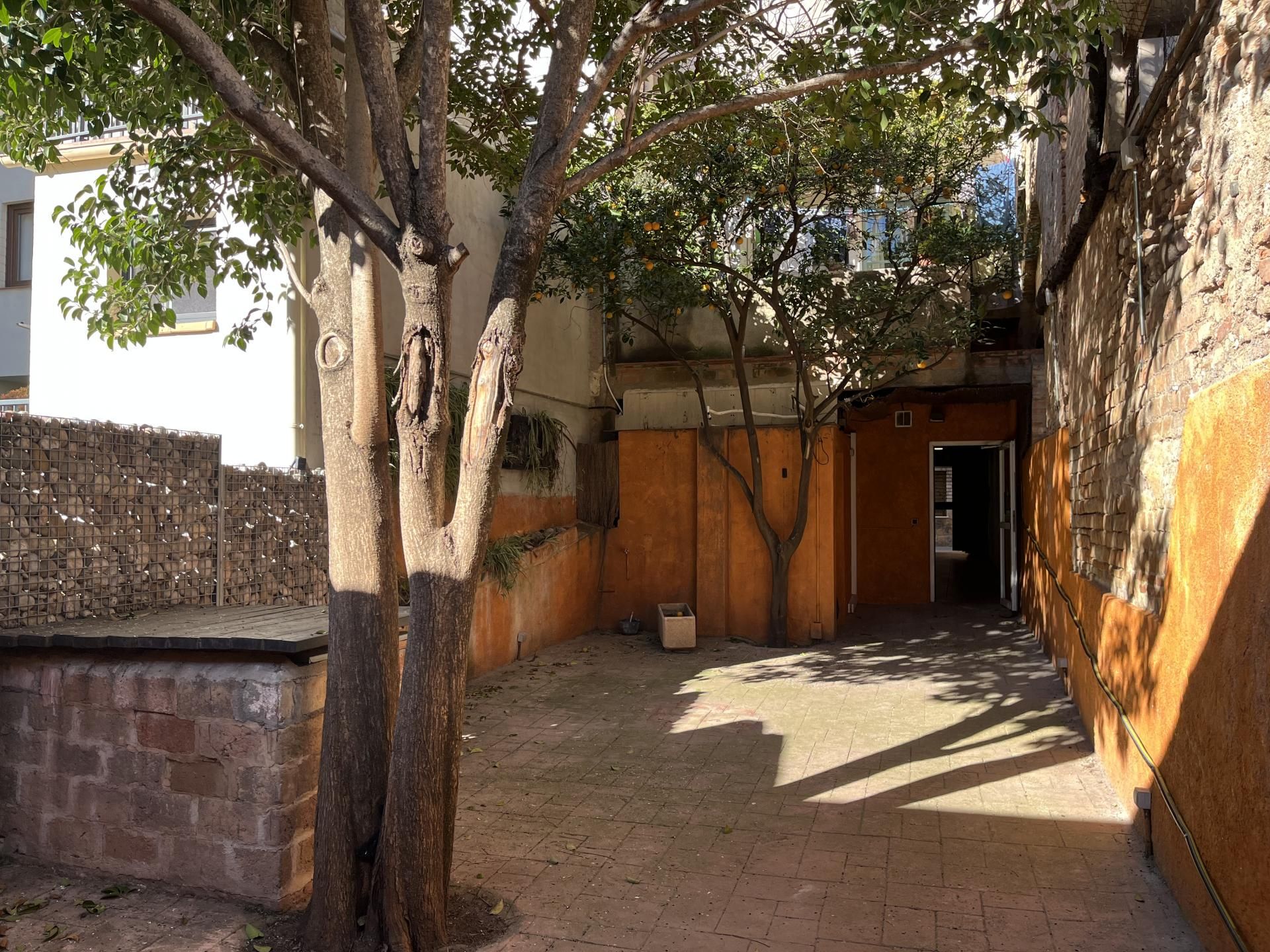 Local de lloguer a de l'Hospital, Nucli Urbà