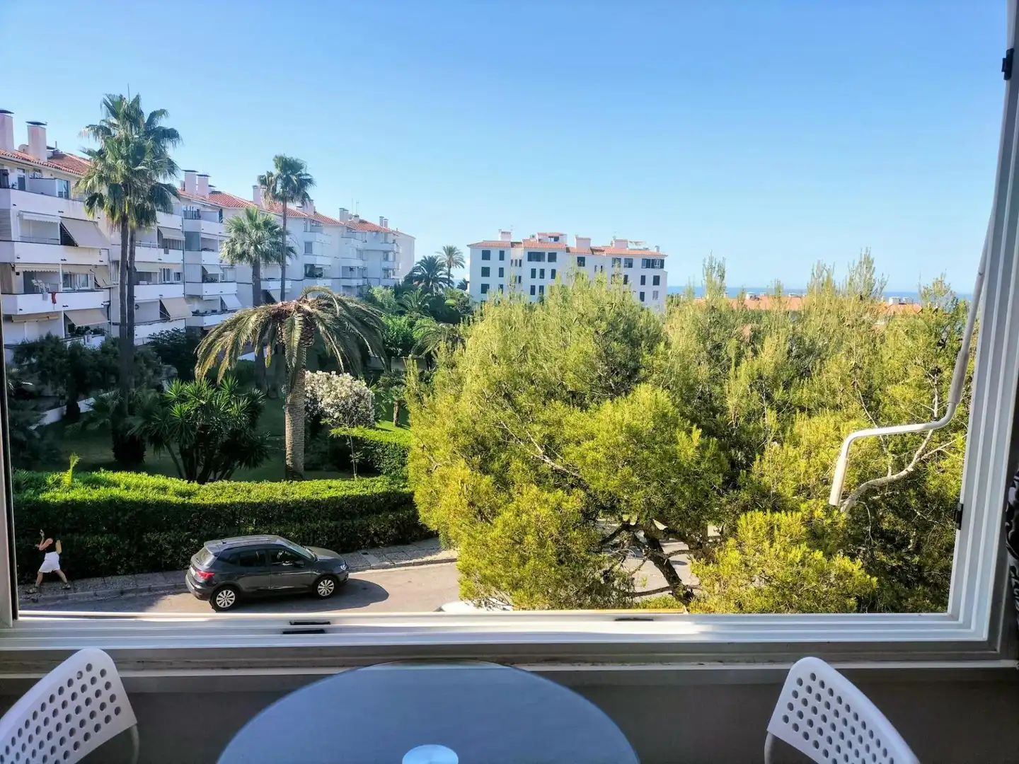 Außenansicht von Wohnung zum Verkauf in Sitges mit Privatgarten und Gemeinschaftspool