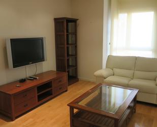 Living room of Flat to rent in  Barcelona Capital  with Air Conditioner, Heating and Parquet flooring