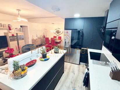 Kitchen of Flat for sale in Parla  with Air Conditioner, Heating and Parquet flooring