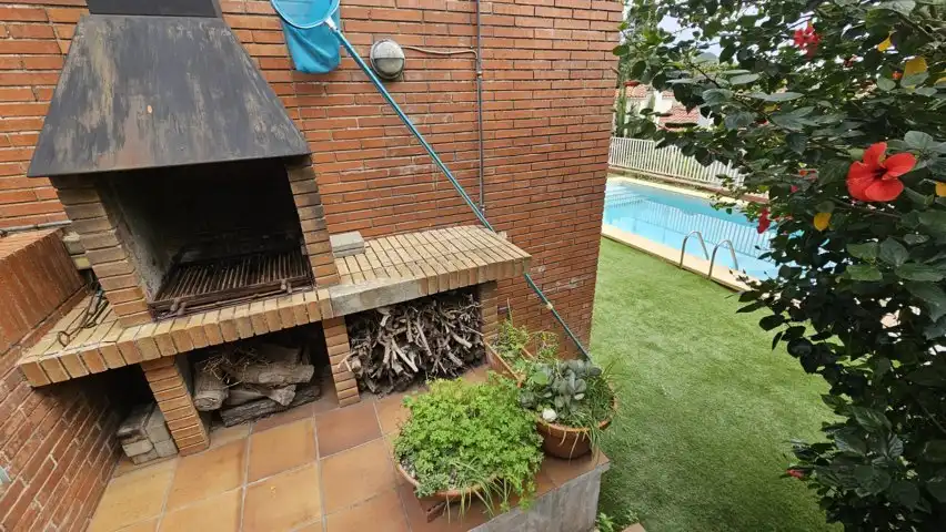 Terrassa de Casa o xalet en venda en Barcelona amb Aire condicionat, Calefacció i Jardí privat