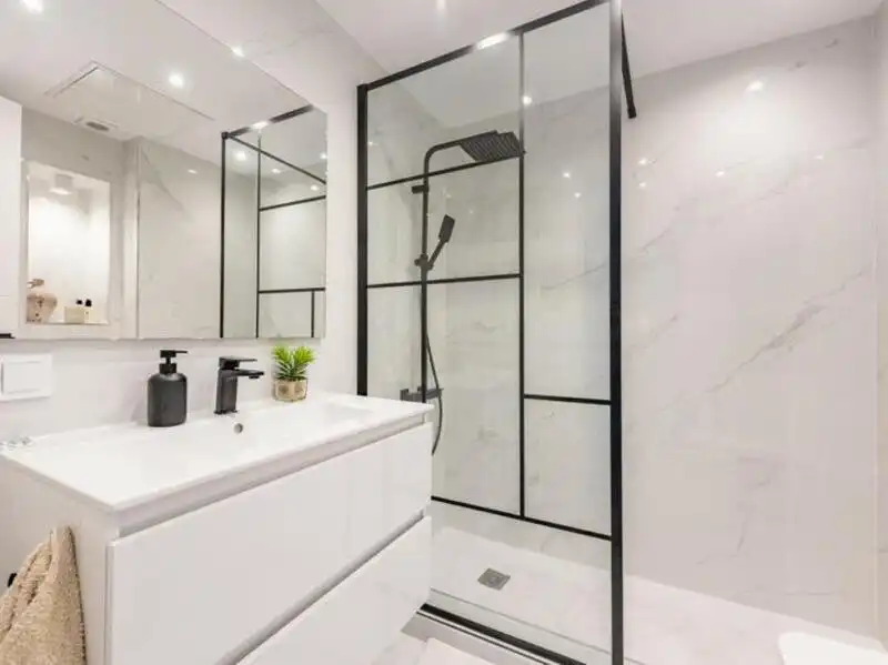 Baño de Planta baja en venta en Marbella con Aire acondicionado, Terraza y Piscina