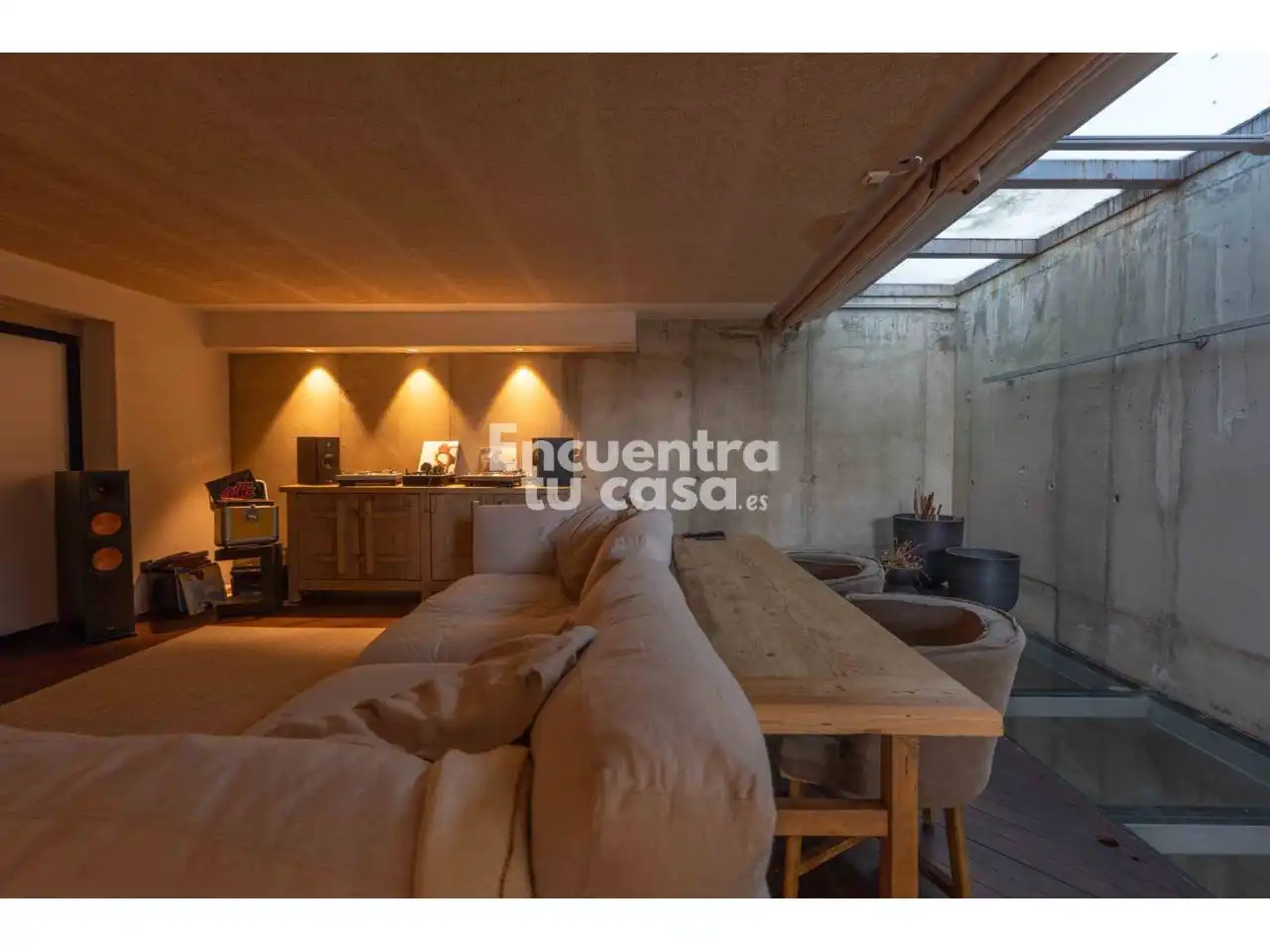 Sala d'estar de Casa o xalet en venda en Donostia - San Sebastián  amb Jardí privat, Terrassa i Piscina