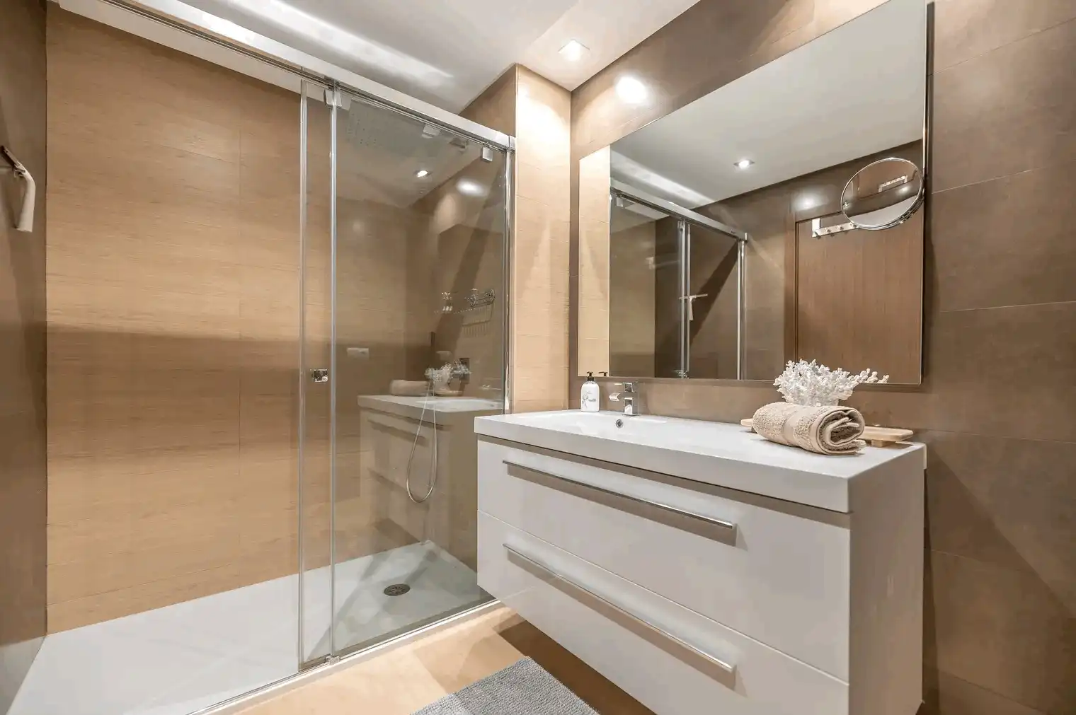 Baño de Planta baja en venta en Benahavís con Aire acondicionado, Terraza y Trastero