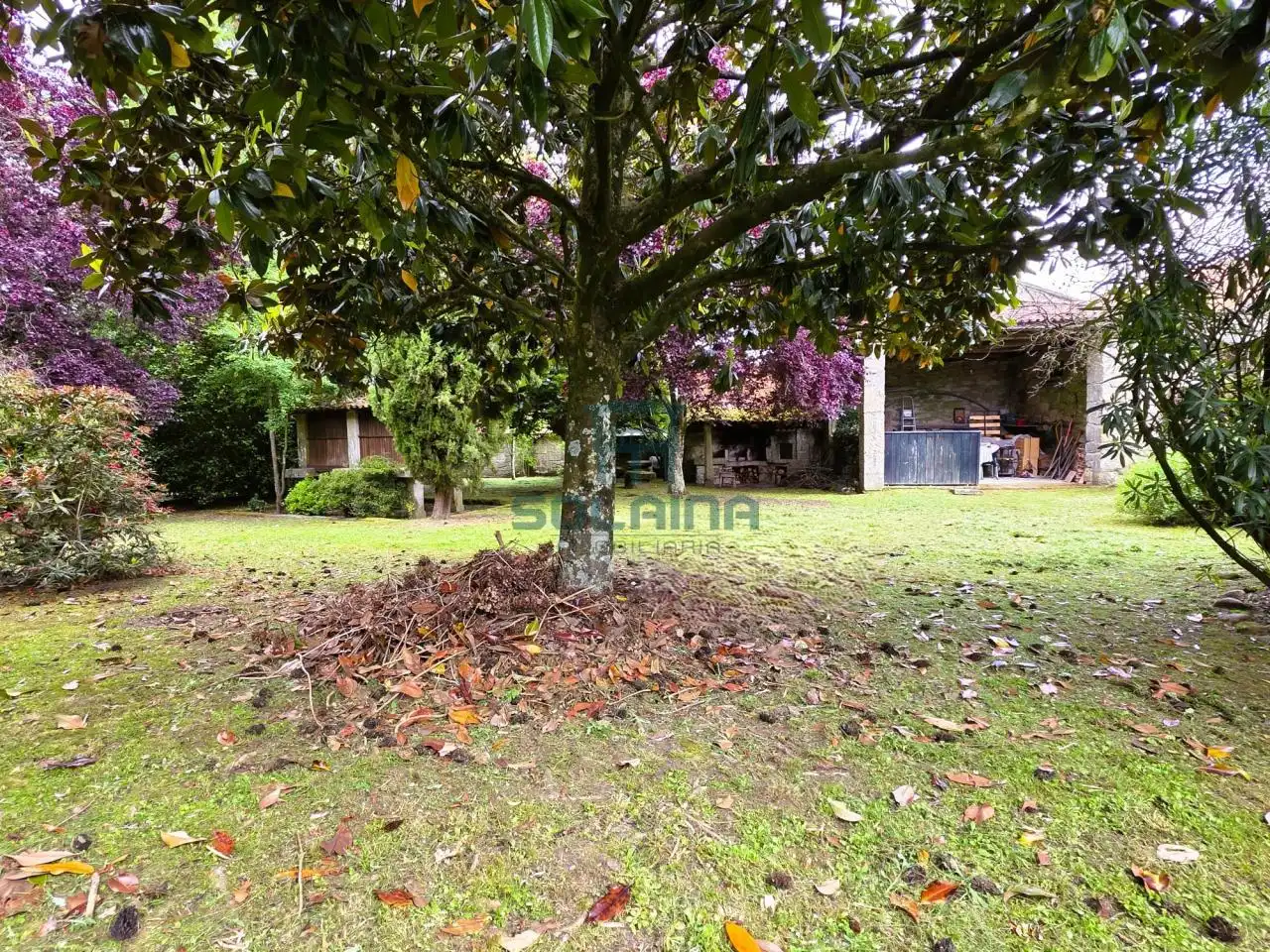 Casa o xalet en venda en Ourense Capital  amb Calefacció i Jardí privat