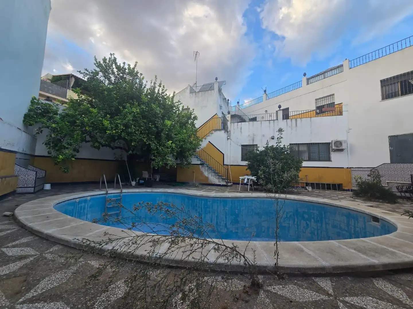 Swimming pool of Houses for sale in Centro