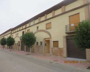 Exterior view of Single-family semi-detached for sale in Nuez de Ebro