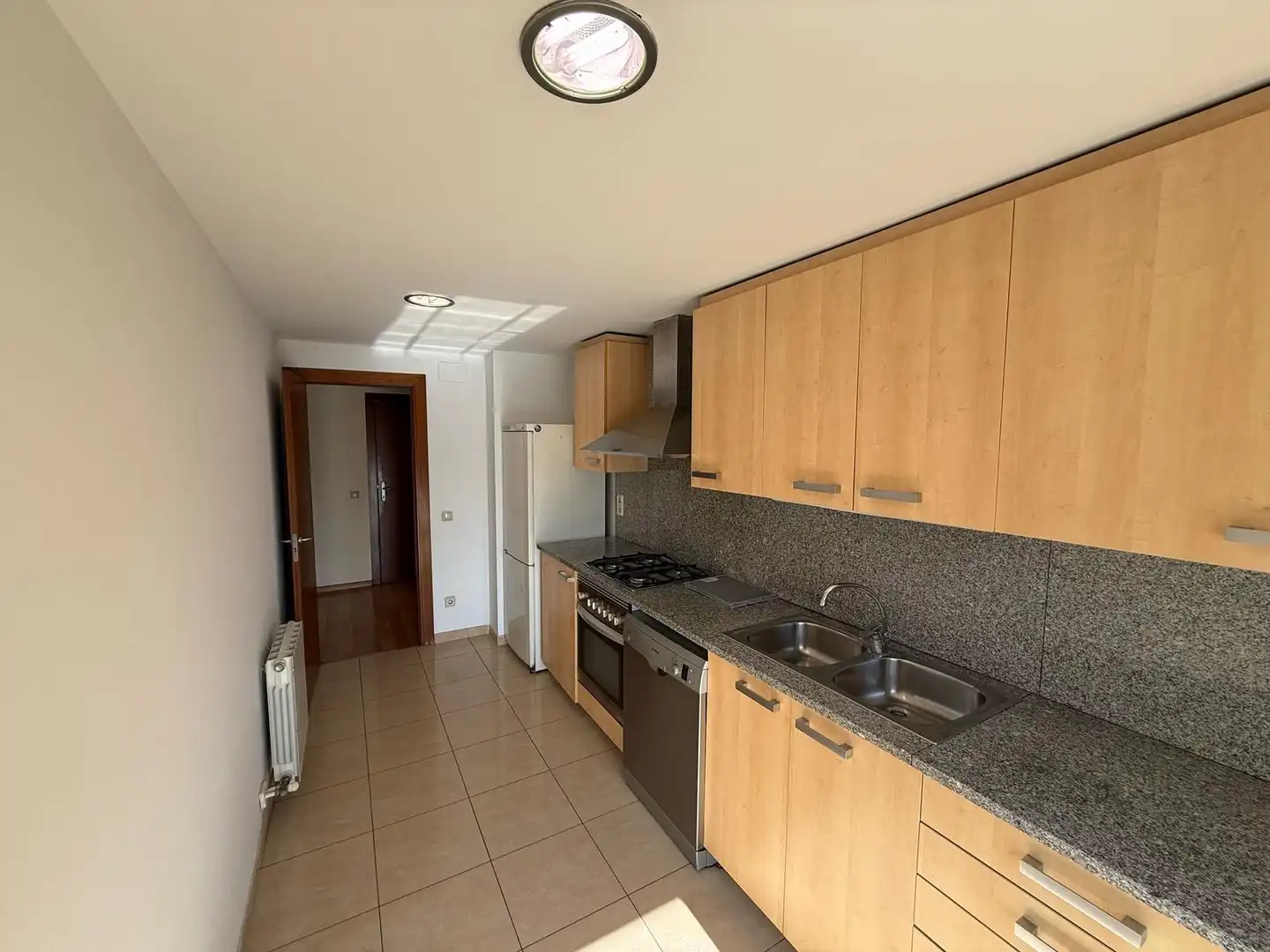 Kitchen of Flat for rent in Girona  with Heating, Furnished and Balcony