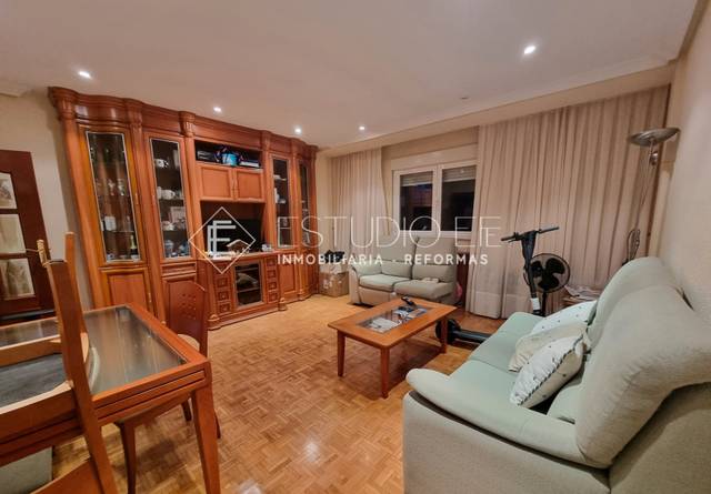 Piso en Venta en Calle Monleón, 2 en Garrido Norte