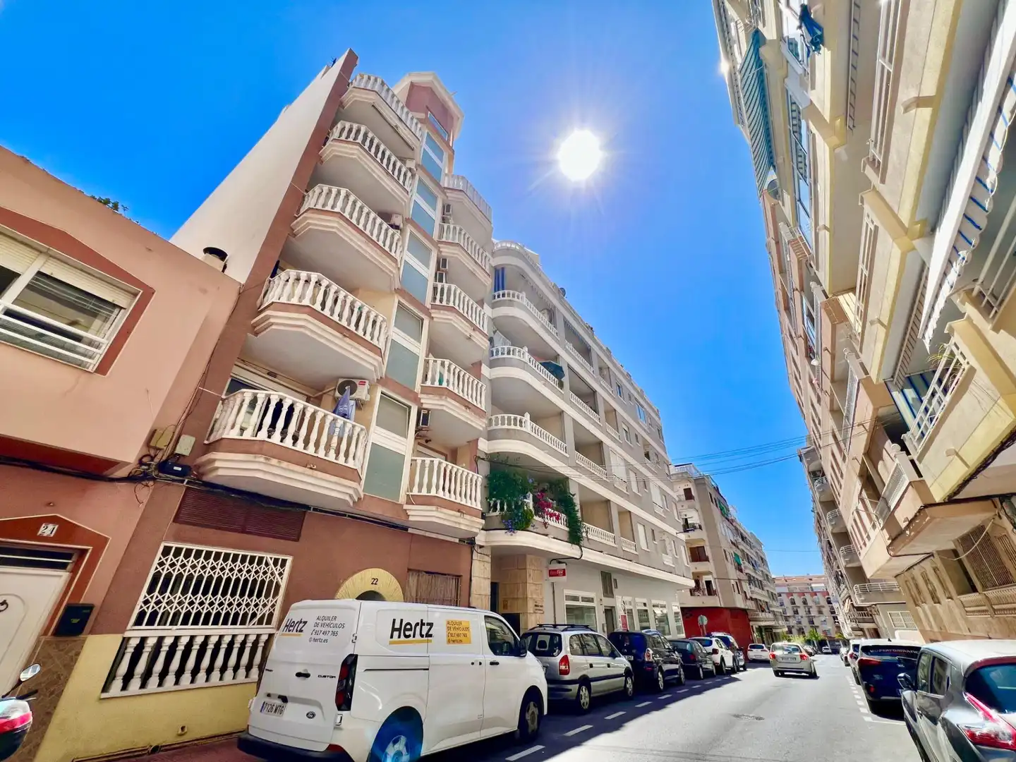 Apartamento con ascensor en venta en Calle de maria gil vallejos, imagen 3