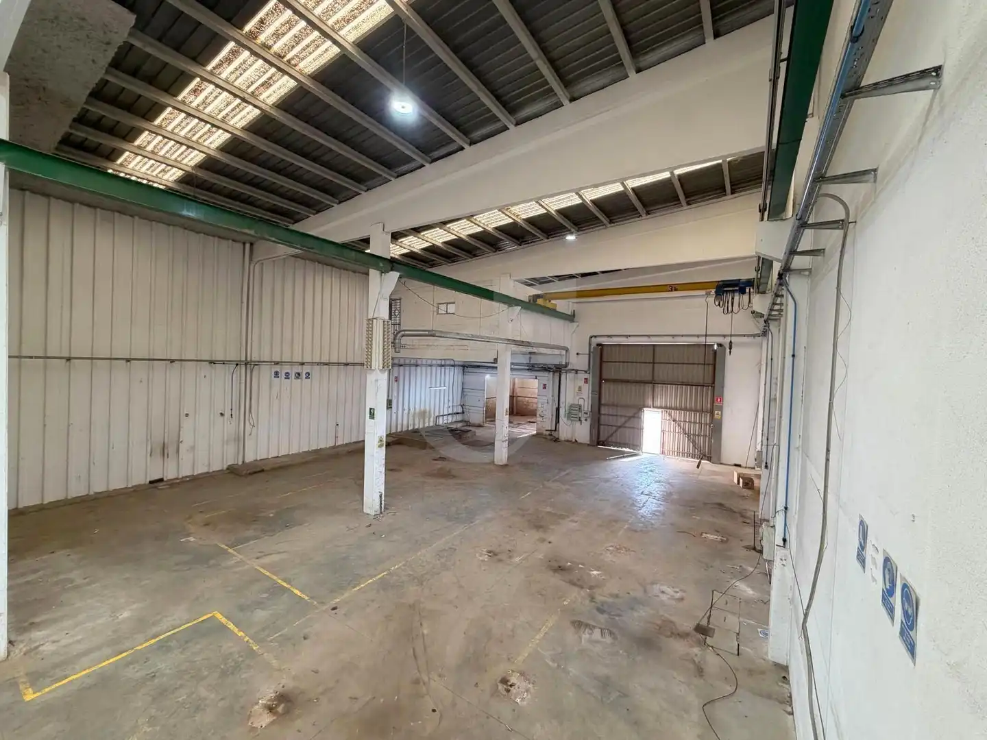 Industrial buildings for rent in Cheste
