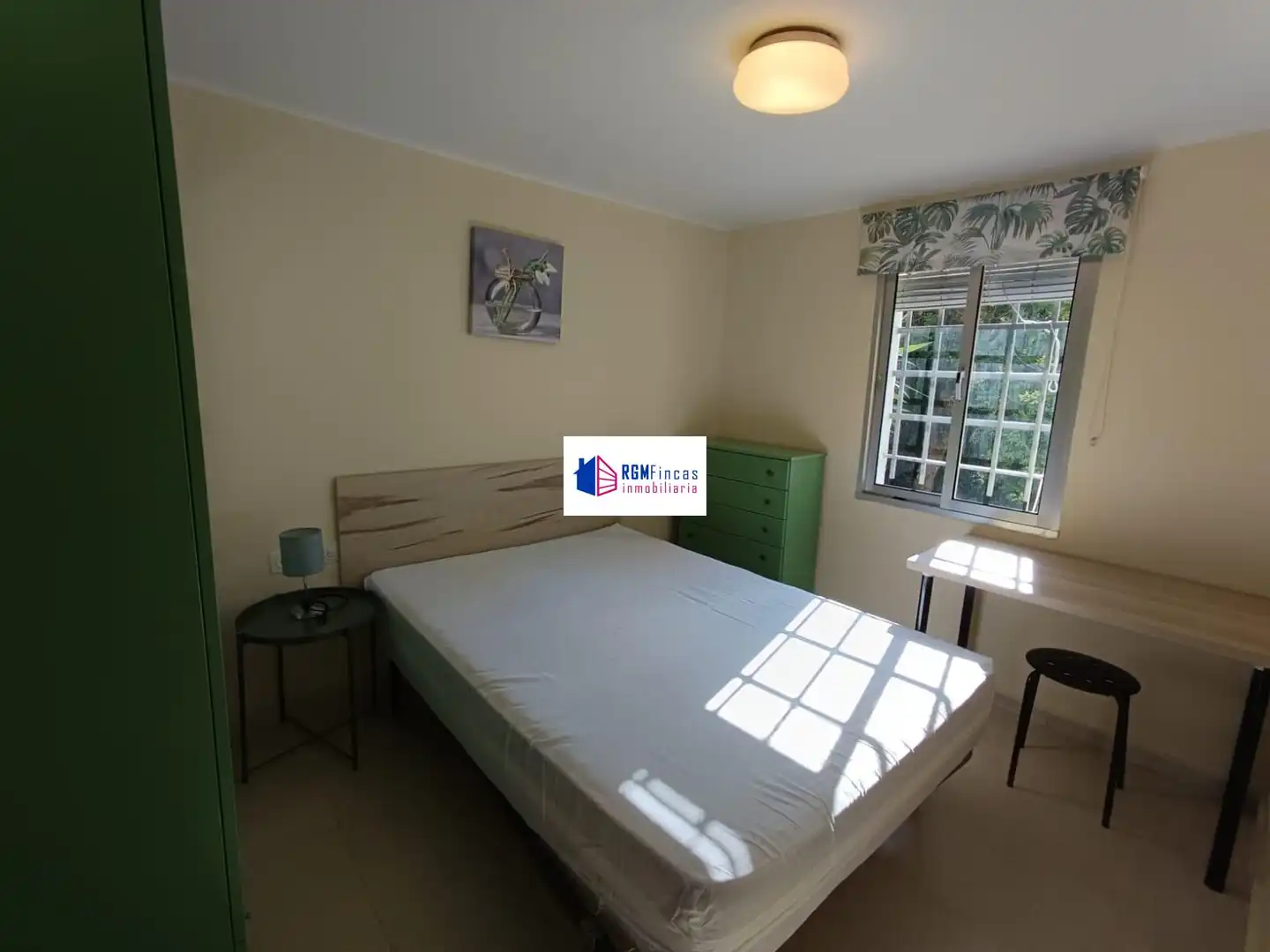 Bedroom of Flat for rent in Sevilla  with Air Conditioner and Furnished