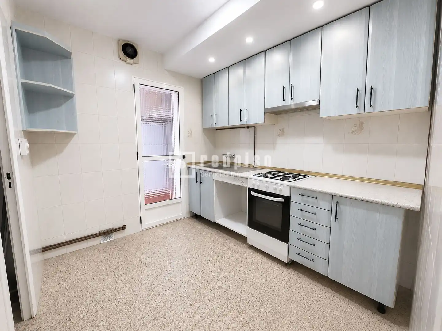 Küche von Wohnung zum Verkauf in Guadalajara mit Heizung, Terrasse und Möbliert