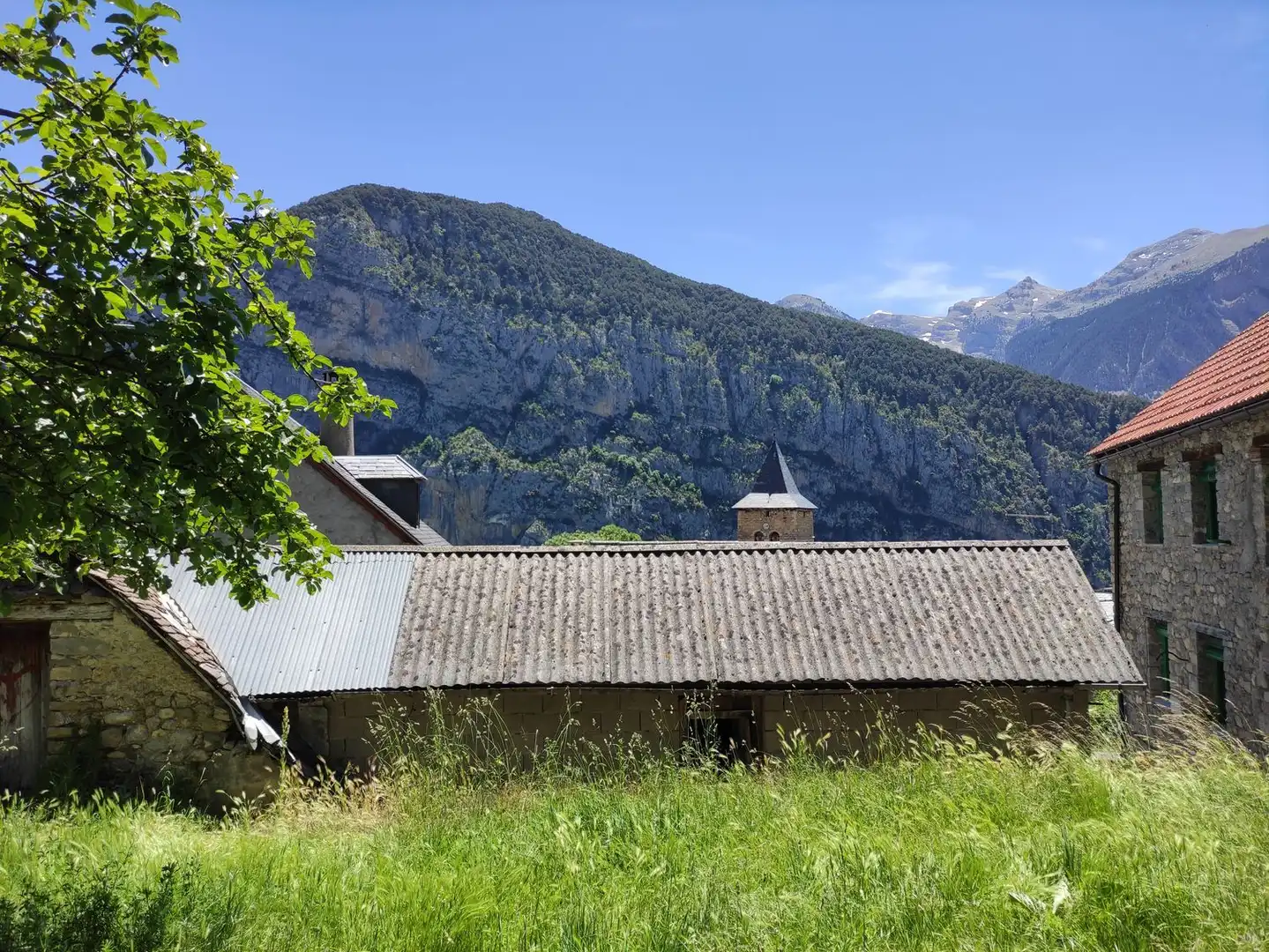 Exterior view of Houses for sale in Bielsa  with Private garden and Storage room