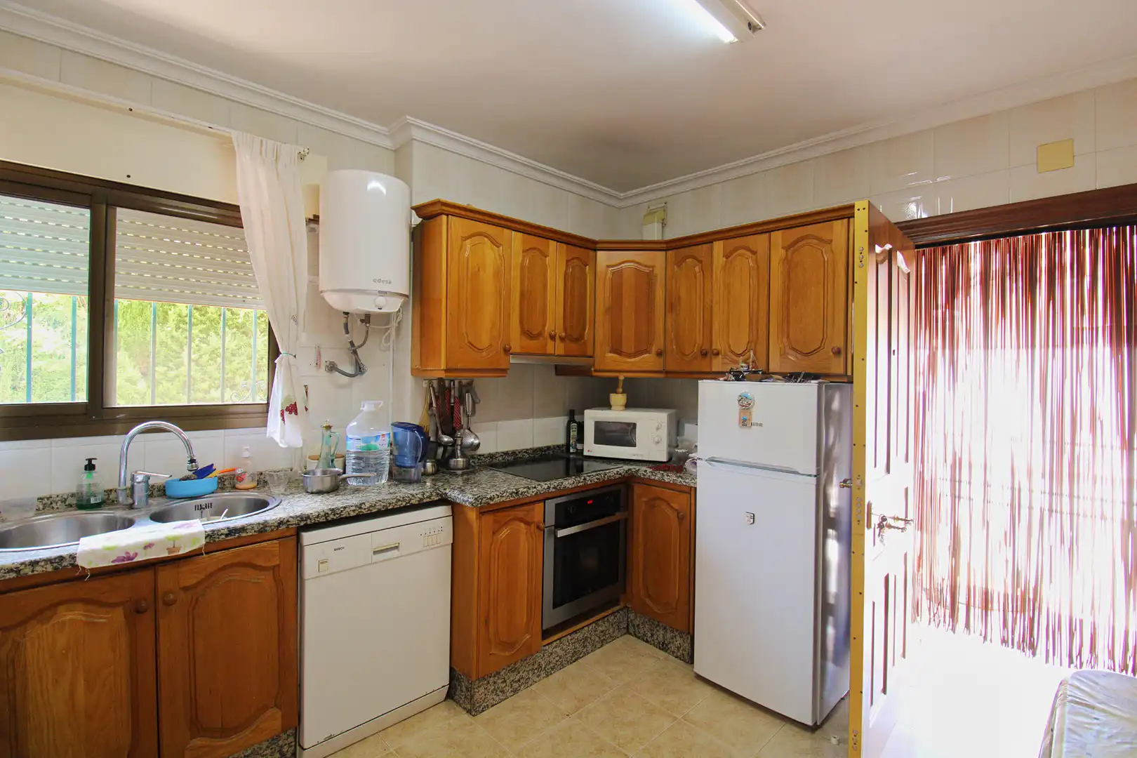 Cocina de Casa o chalet en venta en Alhaurín de la Torre con Aire acondicionado, Calefacción y Jardín privado