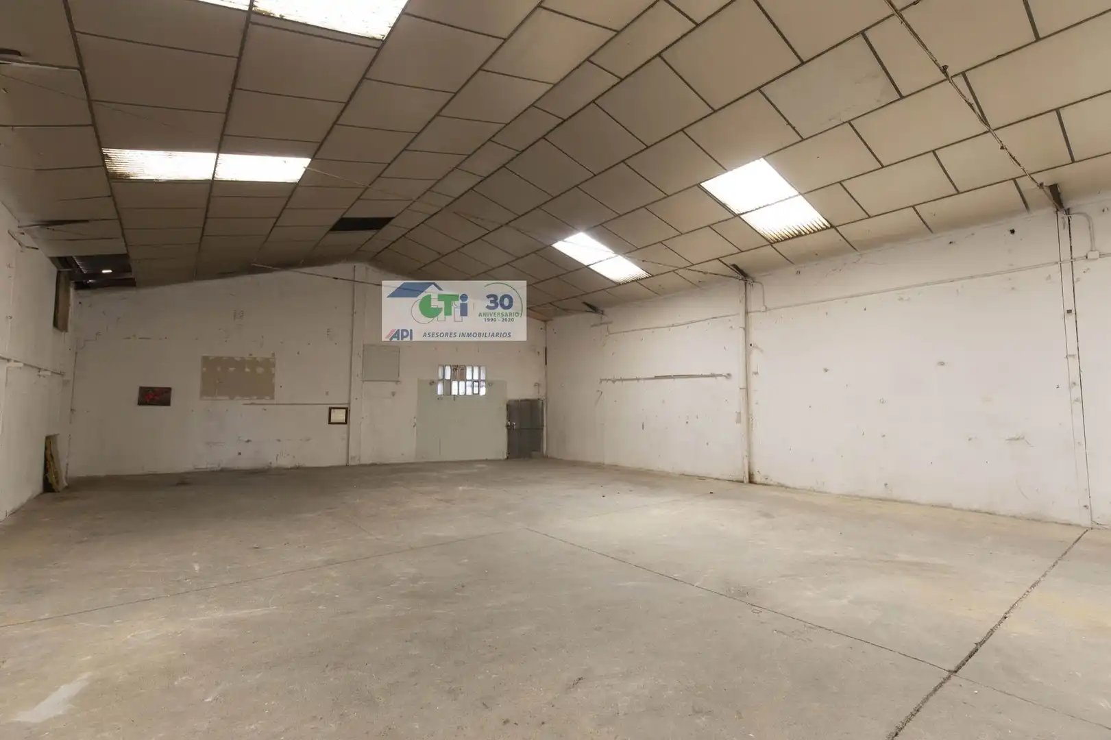 Nau industrial en venda a CAMINO BAJO LA VENTA, imagen 2