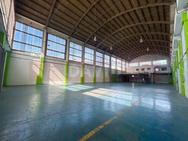 Nave industrial en Alquiler en Calle Crom Del en Centre