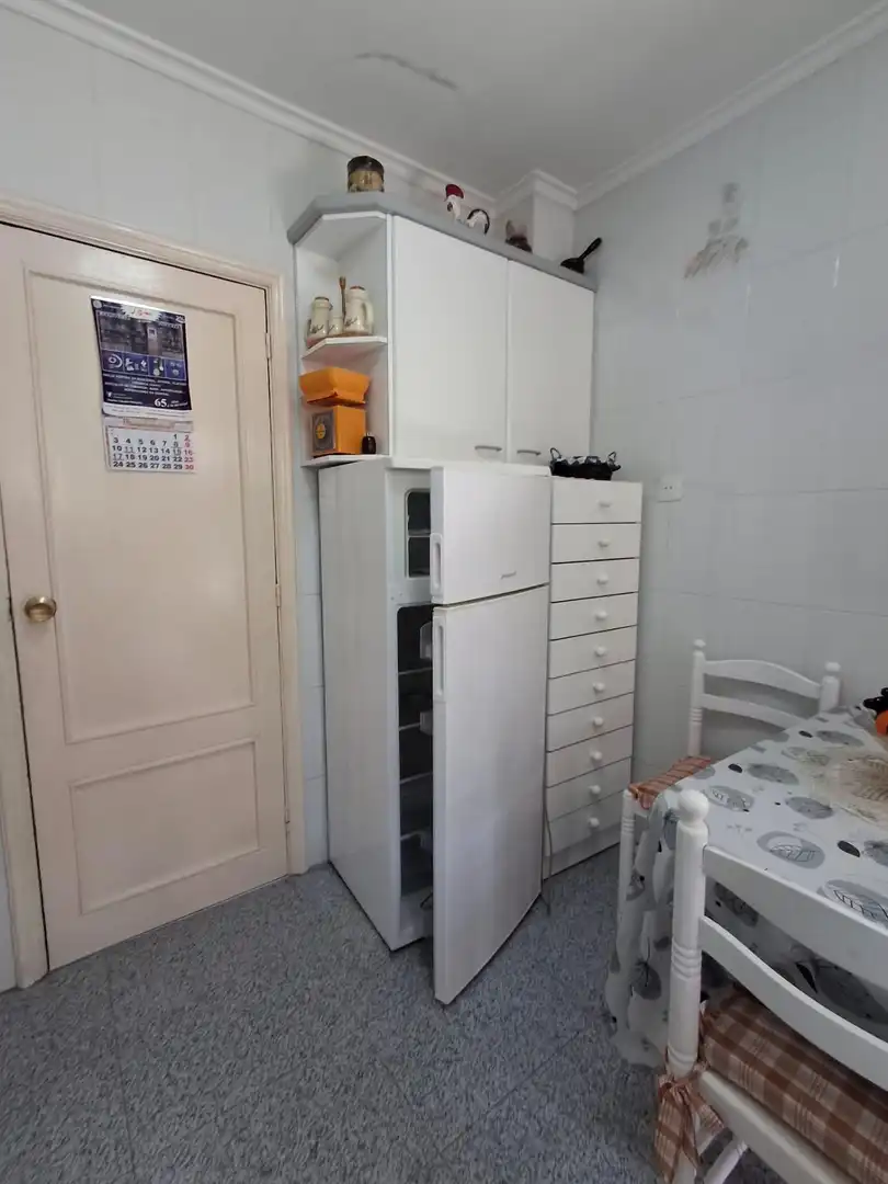 Cuina de Casa o xalet en venda en Ourense Capital  amb Moblat