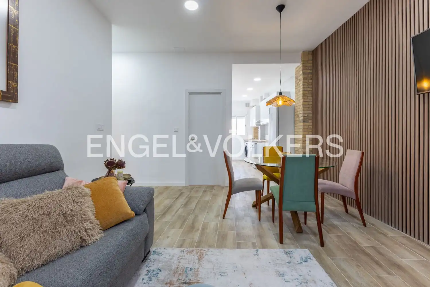 Living room of Flat for rent in Valencia  with Air Conditioner, Heating and Furnished
