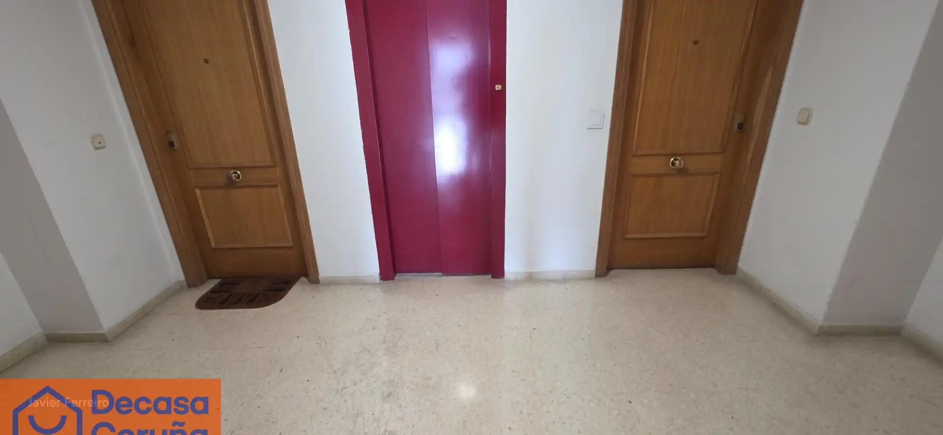 Piso en venta en Oleiros con Calefacción, Terraza y Trastero