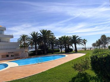 Appartamento con piscina in vendita a Avenida Gola De L Éstany 16