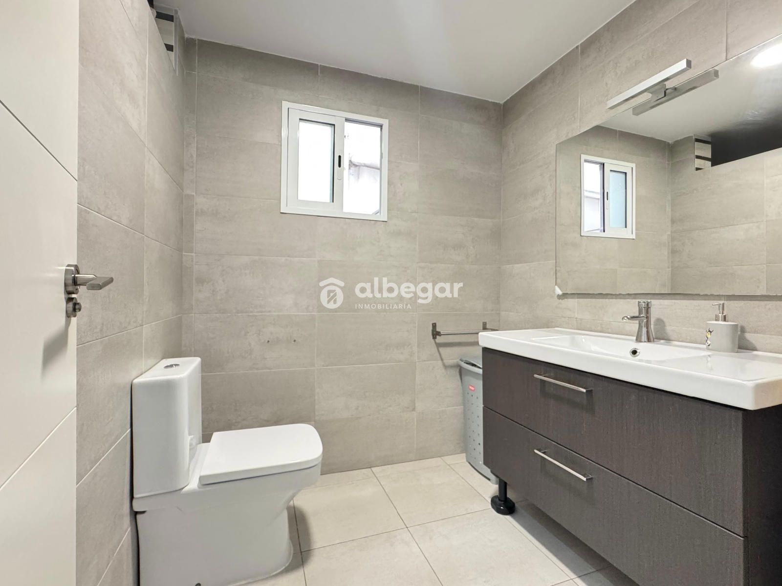 Baño de Piso en venta en  Valencia Capital con Aire acondicionado, Parquet y Terraza