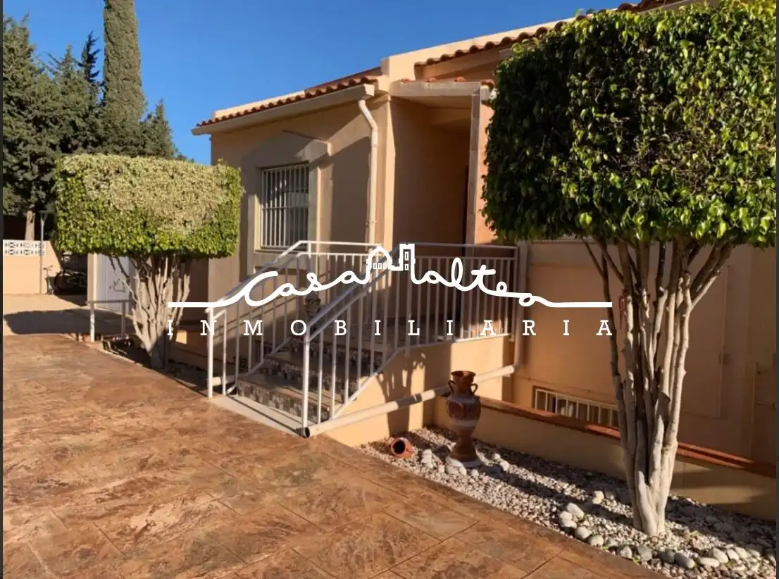 Vista exterior de Casa o chalet en venta en La Nucia con Aire acondicionado, Jardín privado y Trastero