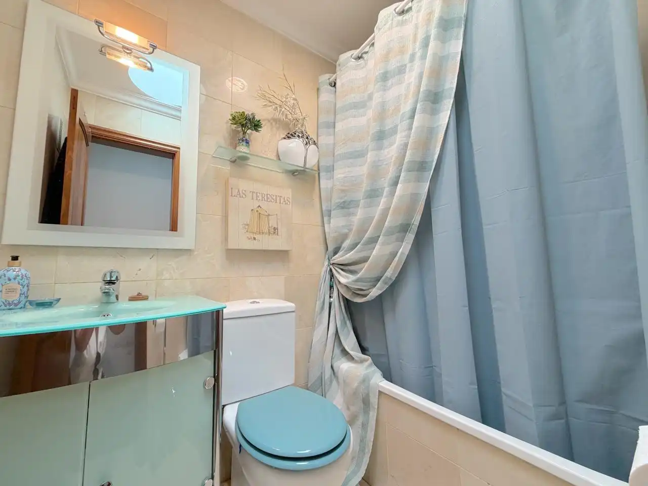 Bathroom of Attic for sale in Santa Cruz de Tenerife  with Terrace, Storage room and Furnished
