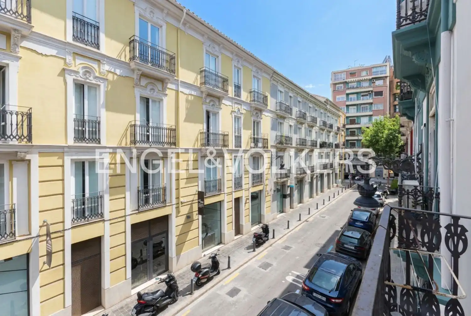 Vista exterior de Pis de lloguer en Valencia amb Calefacció, Parquet i Moblat