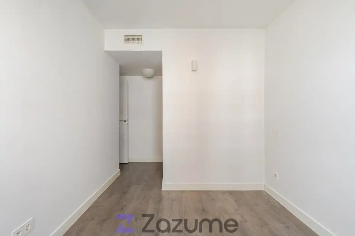 Schlafzimmer von Wohnung zur Miete in Madrid mit Klimaanlage, Heizung und Parkett
