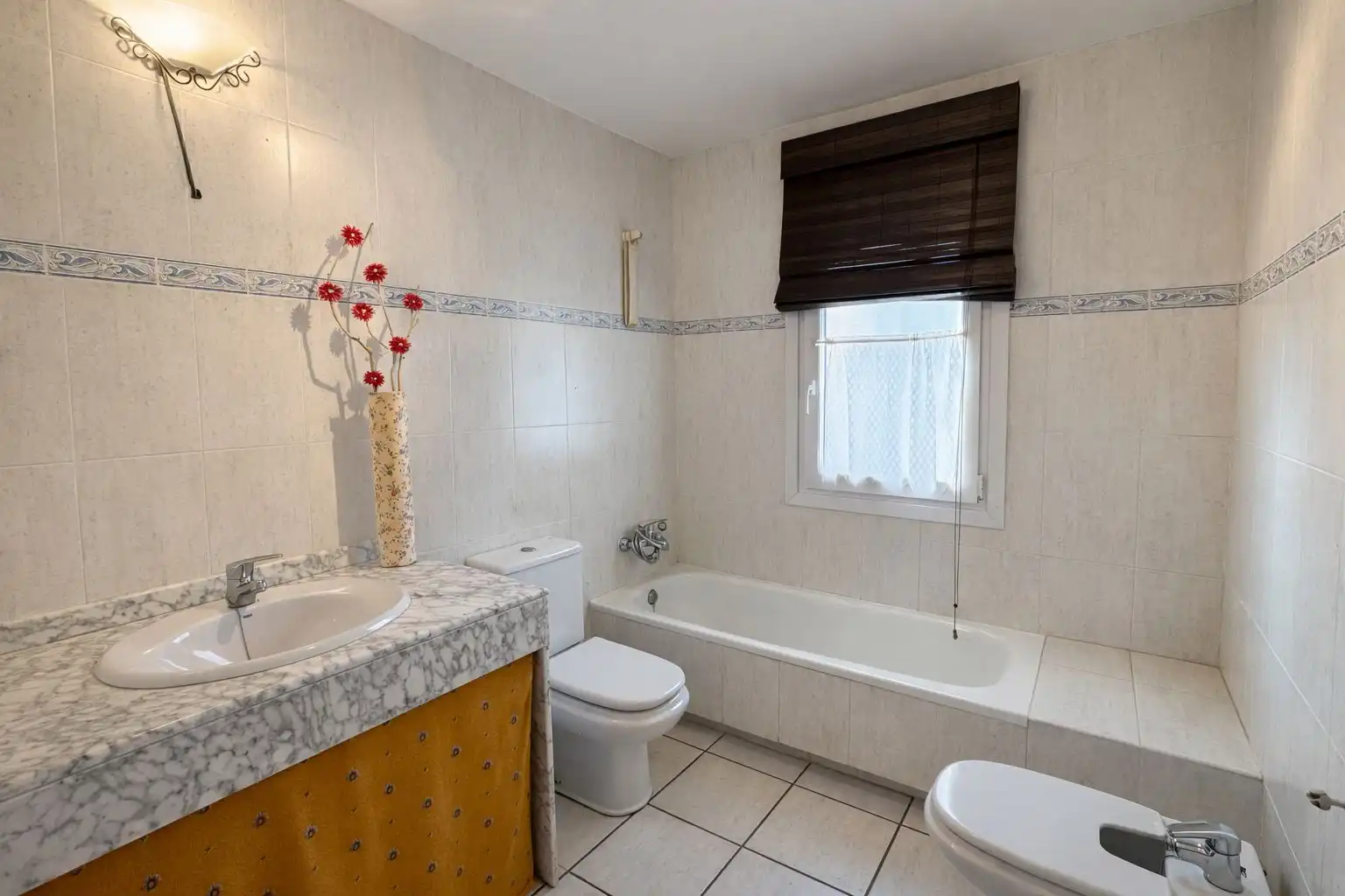 Baño de Casa adosada en venta en Alpedrete con Aire acondicionado, Calefacción y Jardín privado