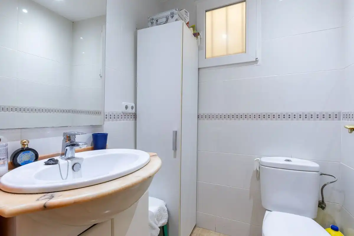 Badezimmer von Wohnung zum Verkauf in Moncada mit Heizung, Terrasse und Balkon