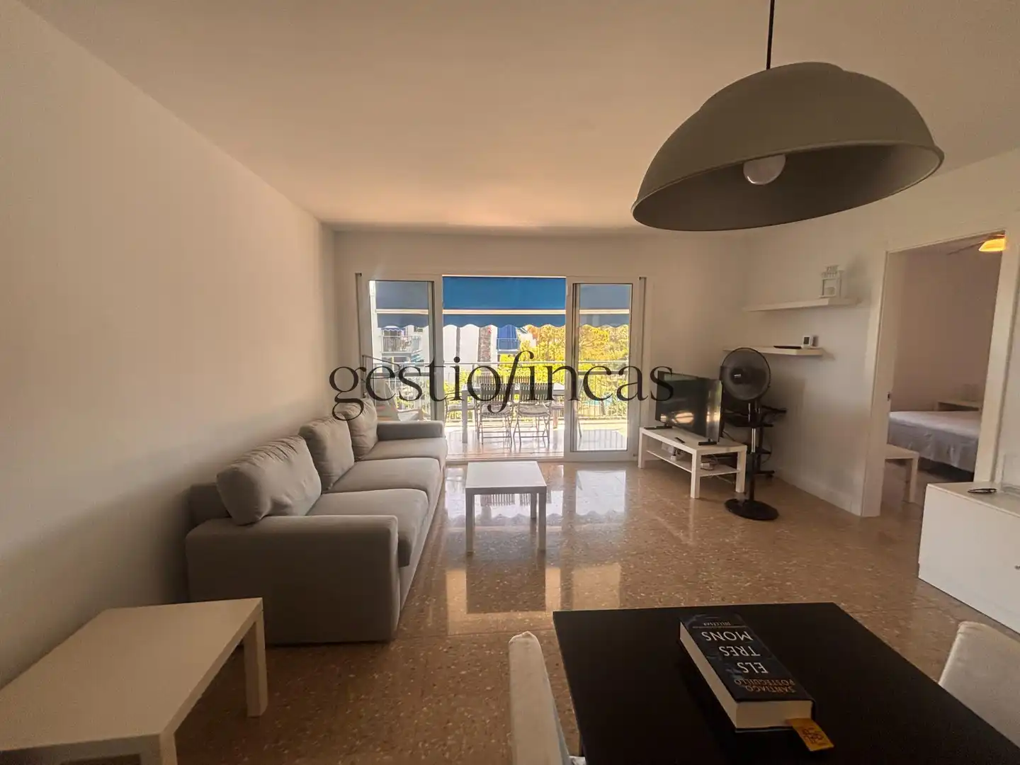 Sala de estar de Apartamento de alquiler en Cambrils con Aire acondicionado, Calefacción y Terraza