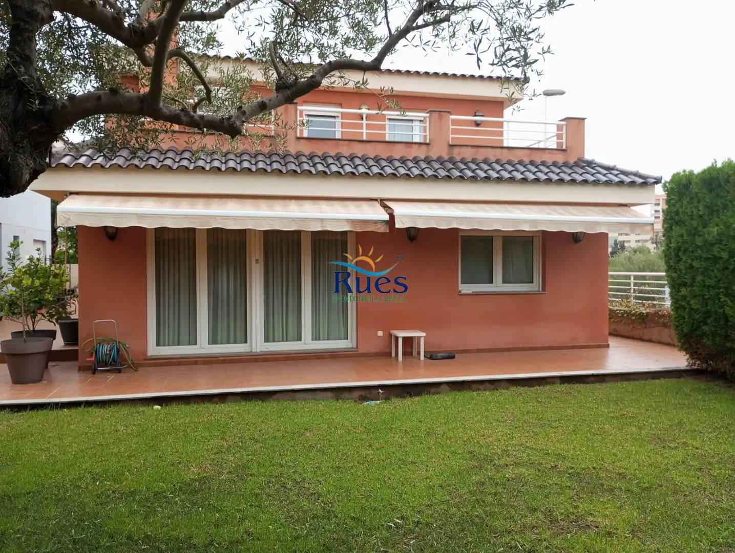 Vista exterior de Casa o chalet en venta en Oropesa del Mar / Orpesa con Aire acondicionado, Calefacción y Jardín privado
