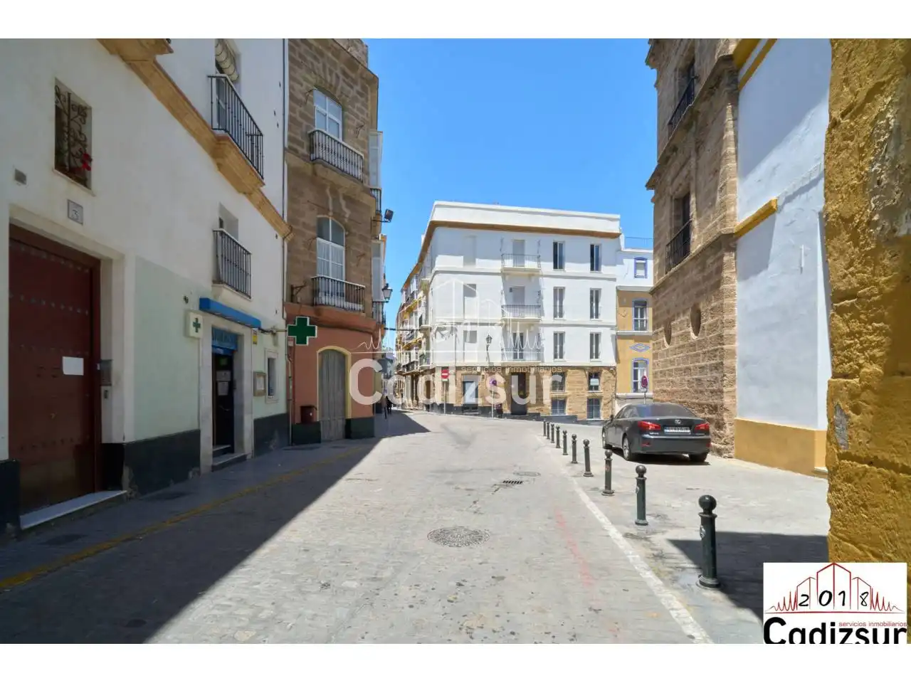 Vista exterior de Piso en venta en Cádiz con Trastero y Amueblado