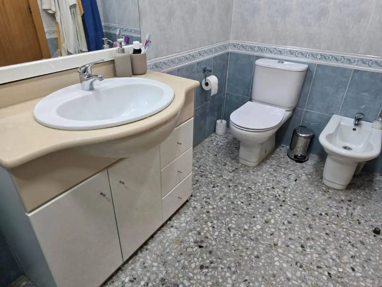 Bathroom of Flat for sale in Sabadell  with Heating, Terrace and Storage room