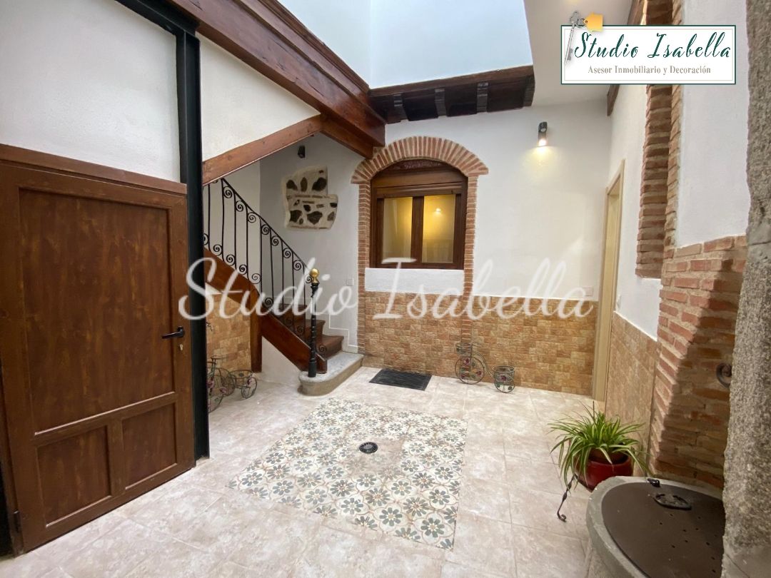 Loft to rent in  Toledo Capital  with Air Conditioner, Heating and Furnished