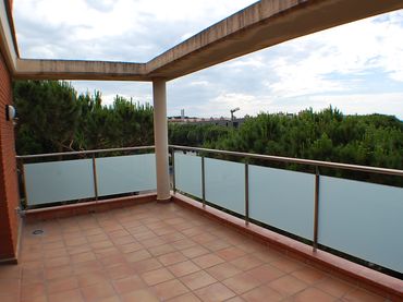Maison mitoyenne avec piscine à vendre à Gavà Mar