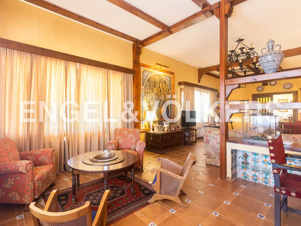 Houses for sale in Requena  with Heating, Private garden and Terrace