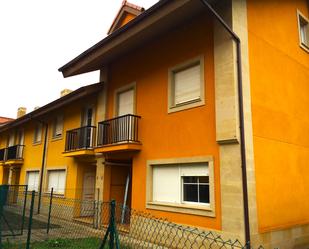 Exterior view of Garage for sale in Piélagos