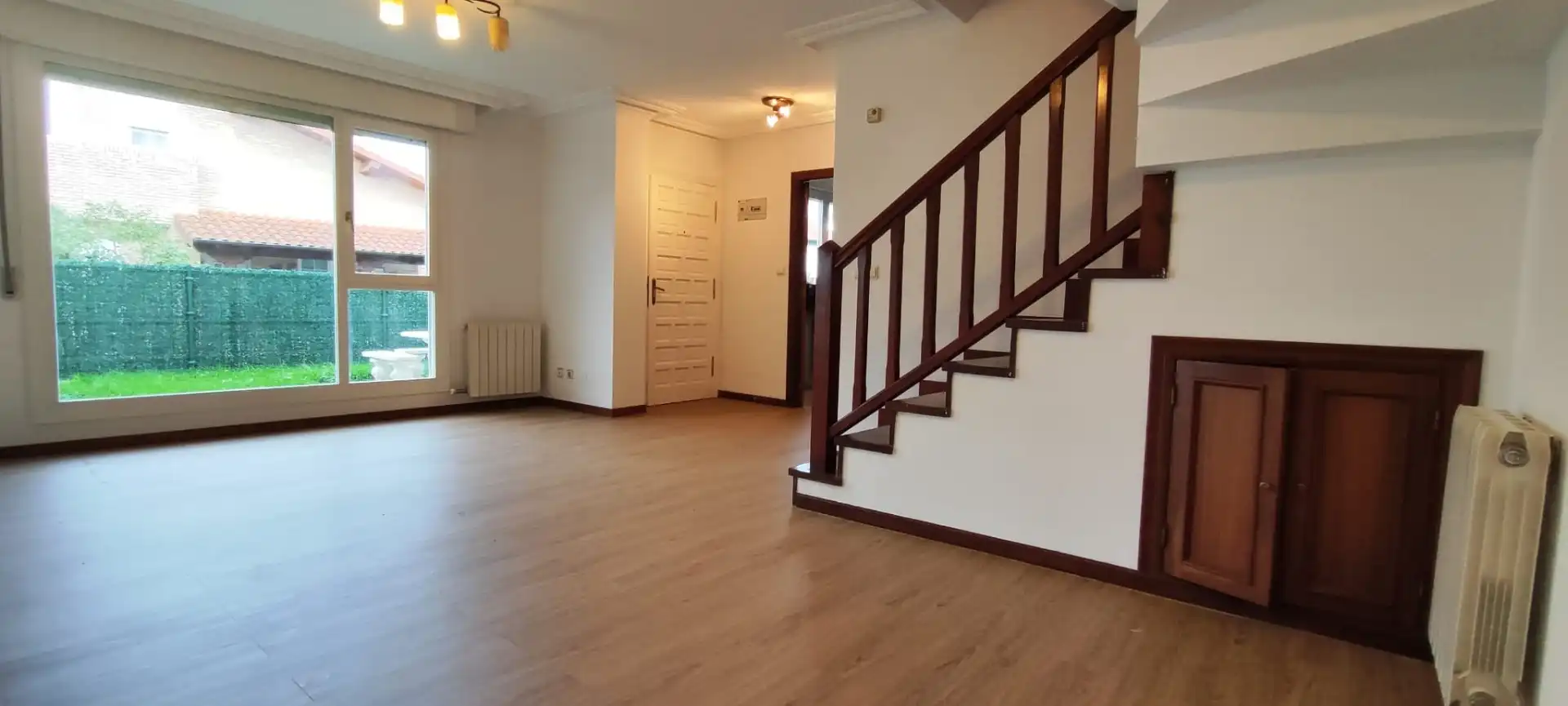 Haus oder Chalet zum Verkauf in Torrelavega  mit Heizung, Privatgarten und Terrasse