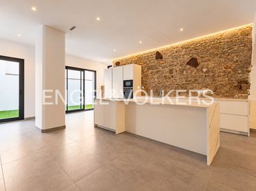Terraced house with garden for sale in Canet de Mar