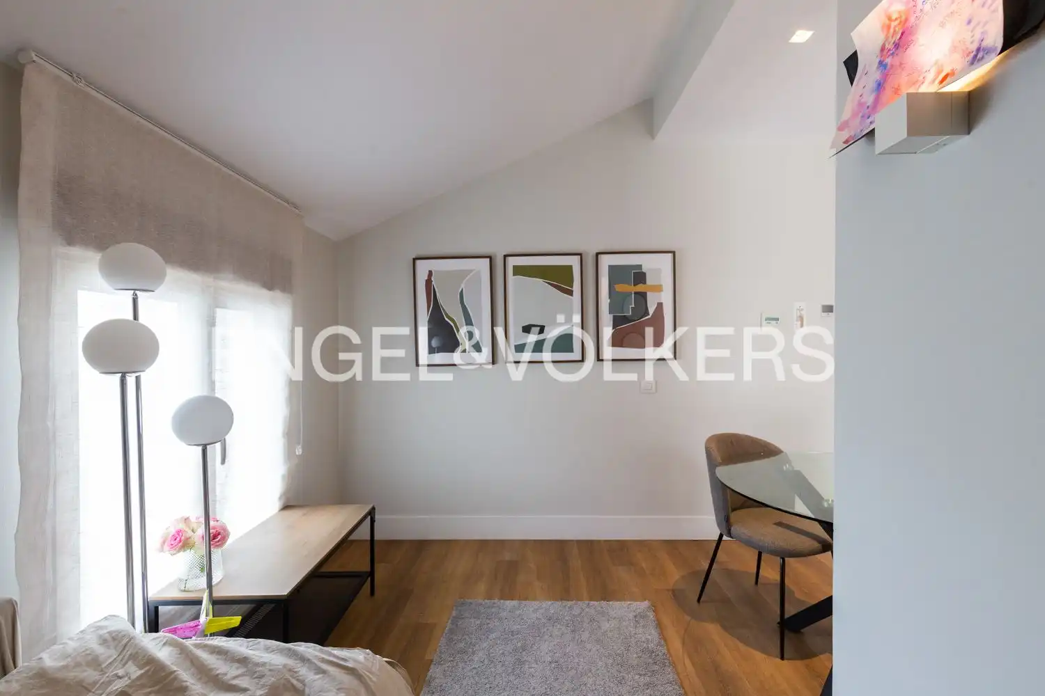 Habitación de Ático en venta en Valencia con Aire acondicionado, Calefacción y Jardín privado