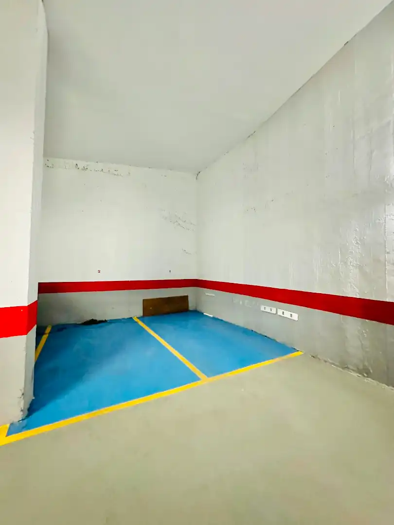 Parking de Apartamento de alquiler en Granada con Aire acondicionado, Calefacción y Parquet