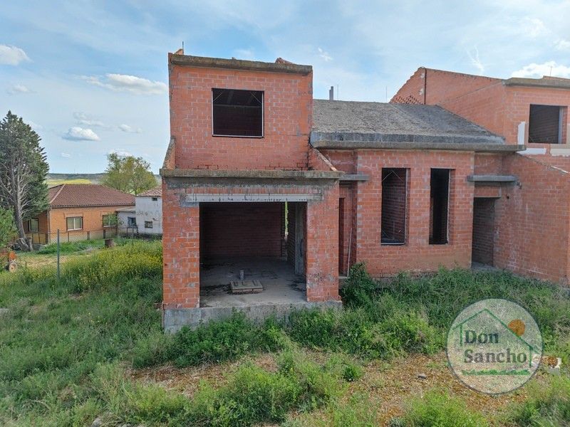 Casa adosada en venda en Castronuevo de Esgueva