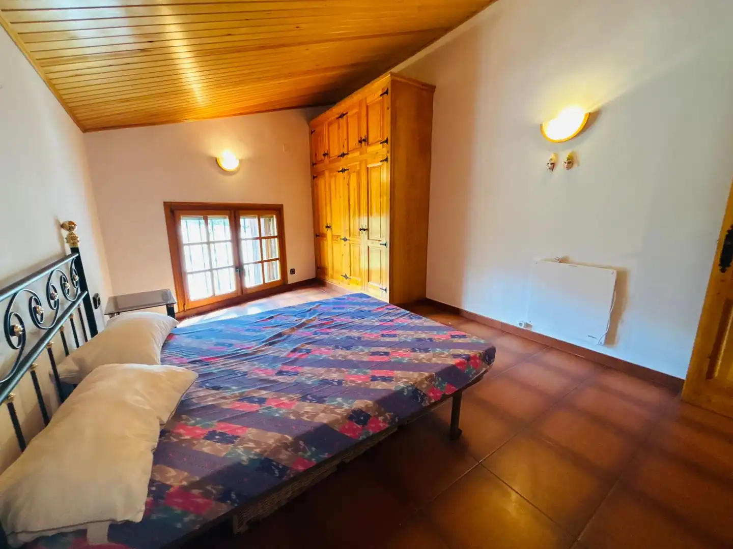 Dormitori de Finca rústica en venda en Cornudella de Montsant amb Aire condicionat, Jardí privat i Moblat
