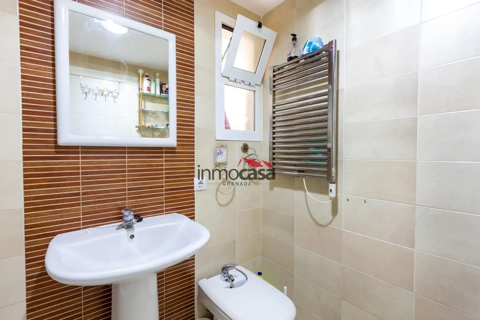 Baño de Piso en venta en Armilla con Trastero