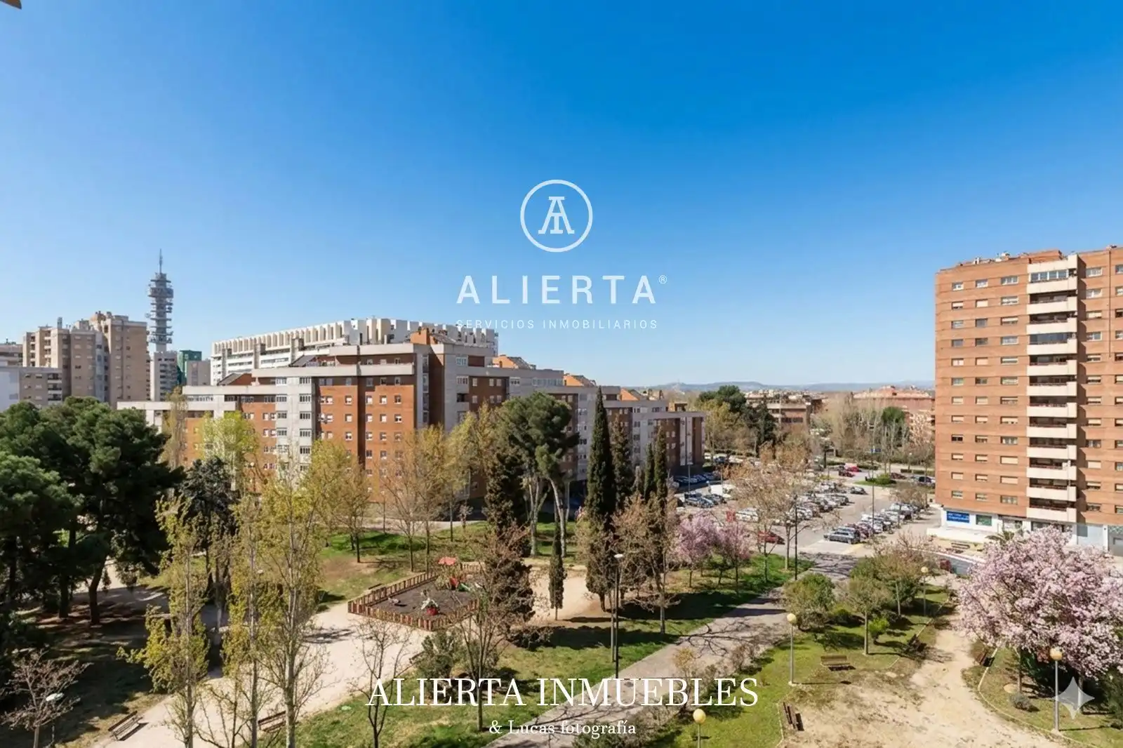 Vista exterior de Piso en venta en Zaragoza con Aire acondicionado, Calefacción y Terraza